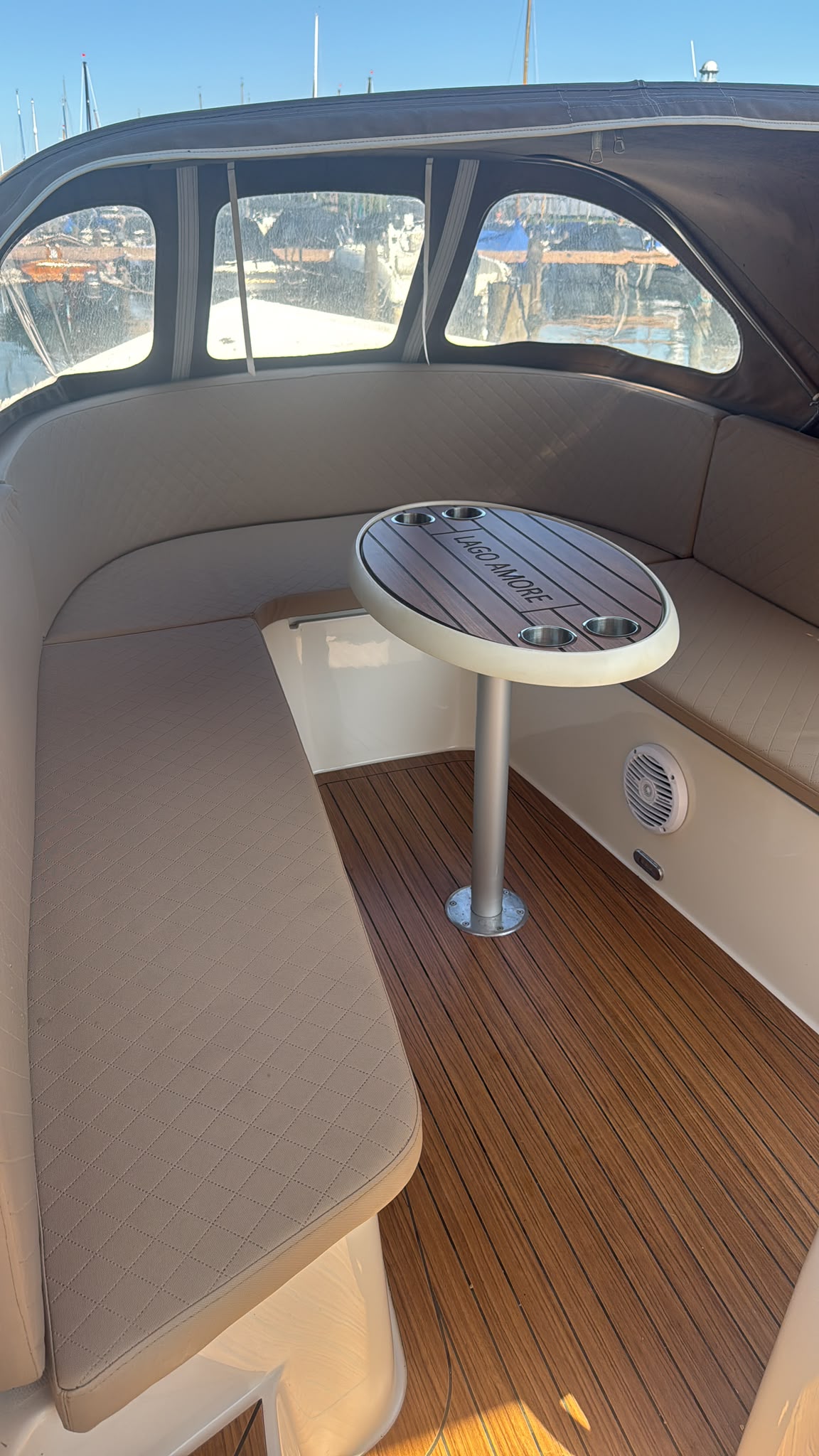 Lago Amore 590 b